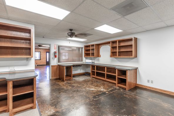 1507 13th St, Lubbock, TX 79401